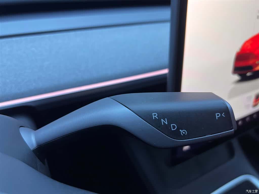 Tesla Model Y, 2024 21