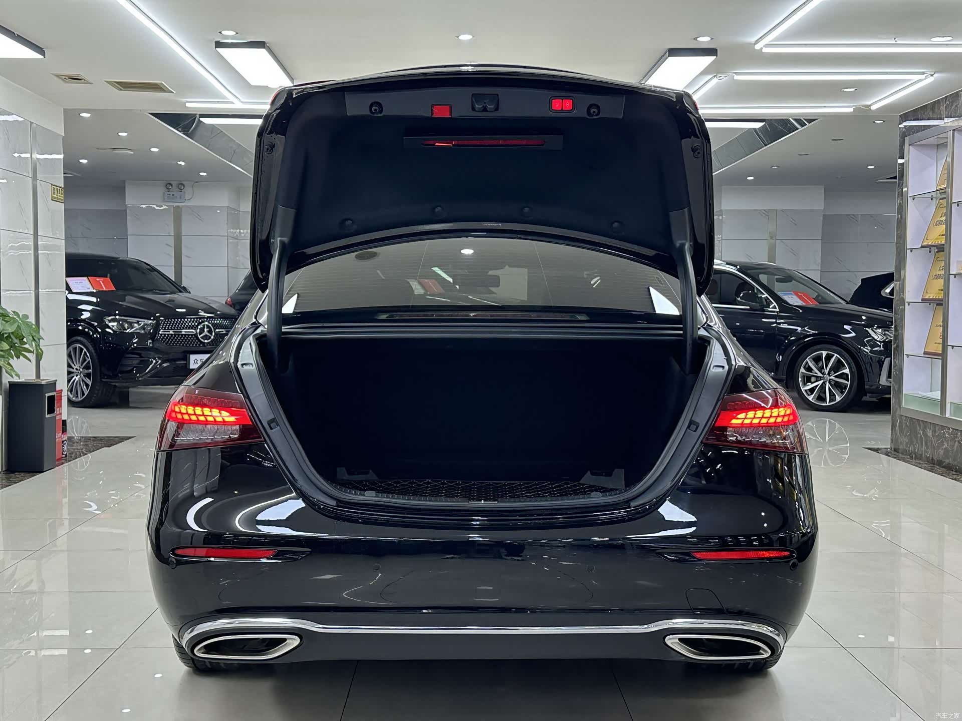 Mercedes-Benz E-Class, 2022 7