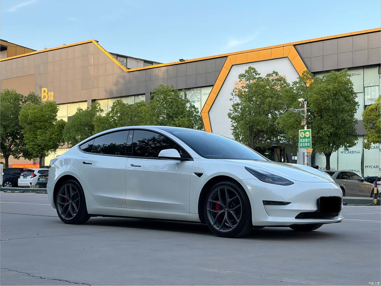 Tesla Model 3, 2021 все фото