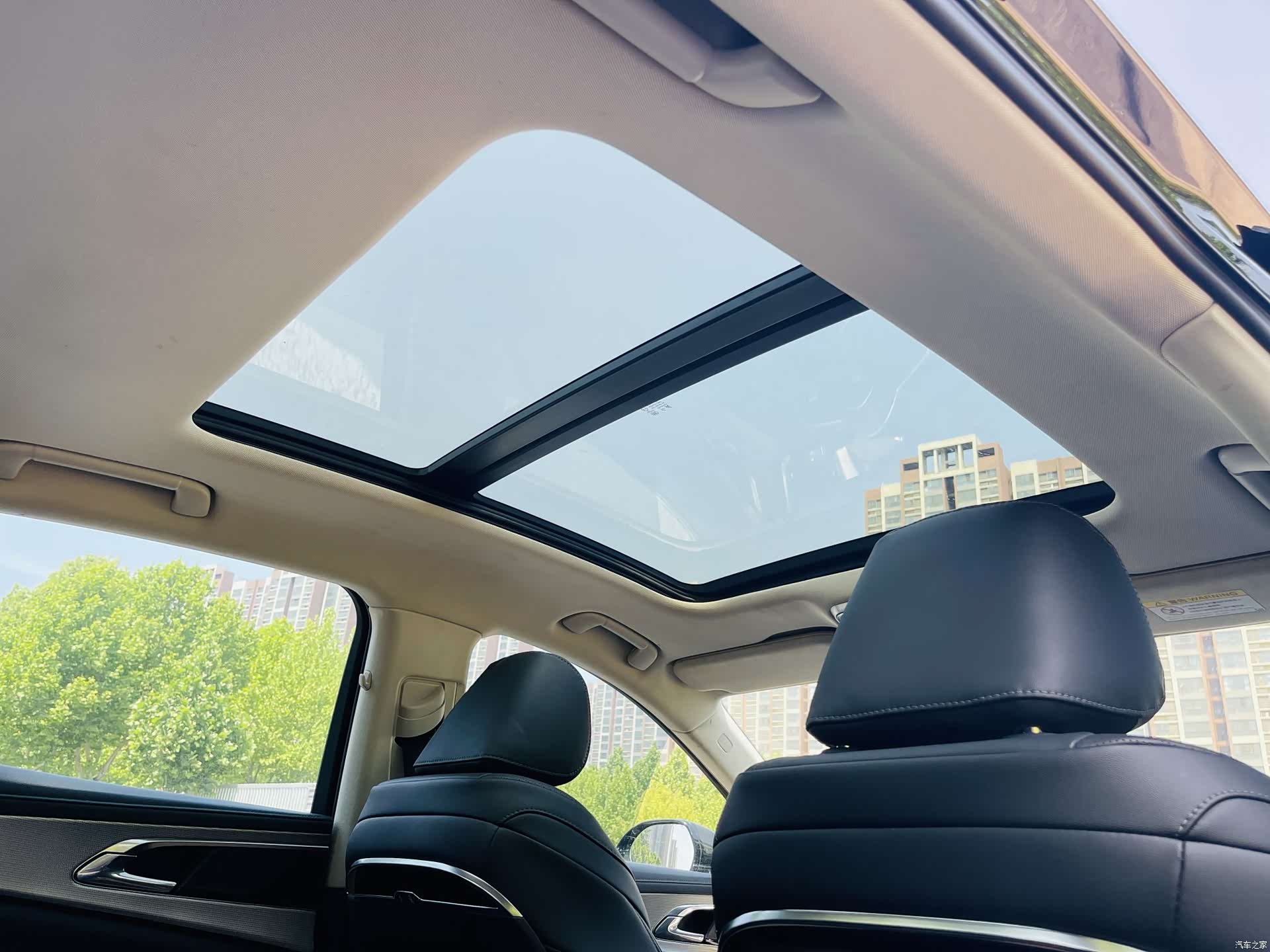 Hongqi H5, 2023 23