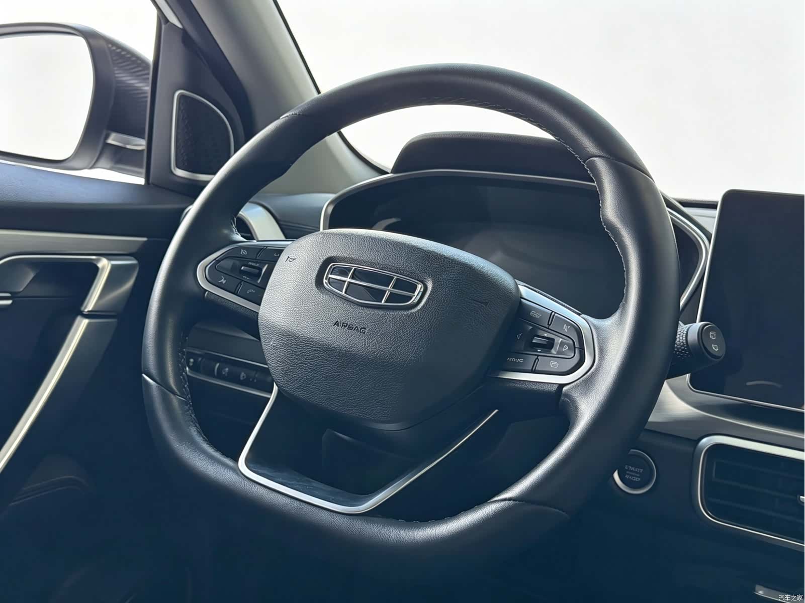 Geely Coolray, 2023 6