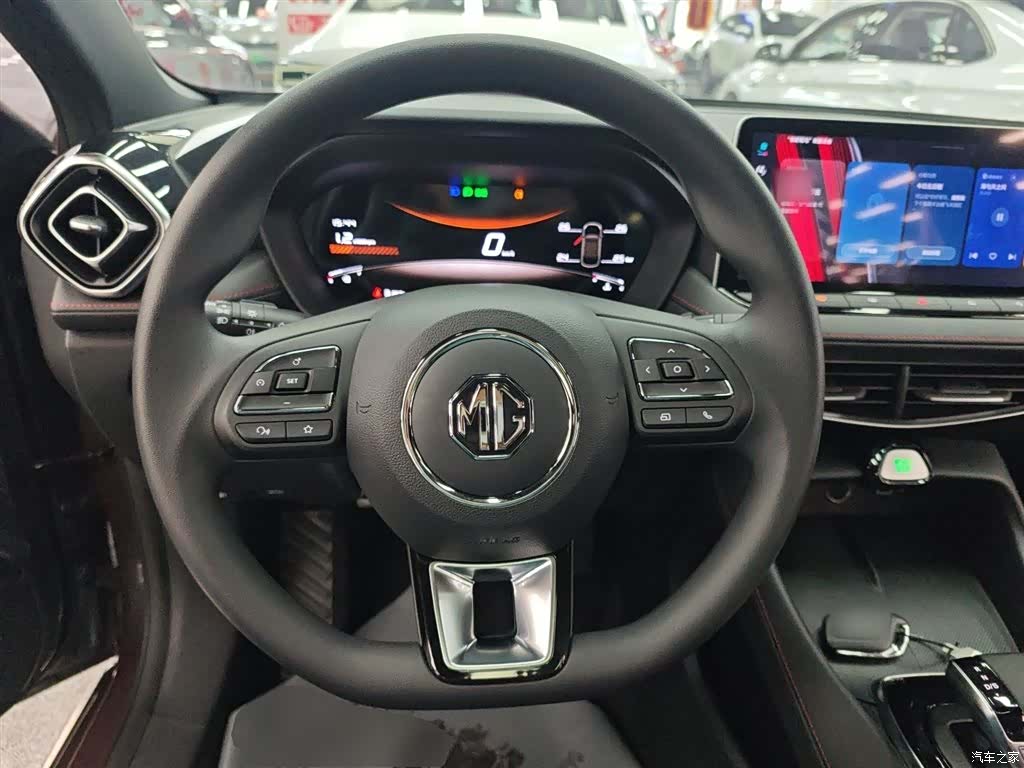 MG MG5, 2025 7