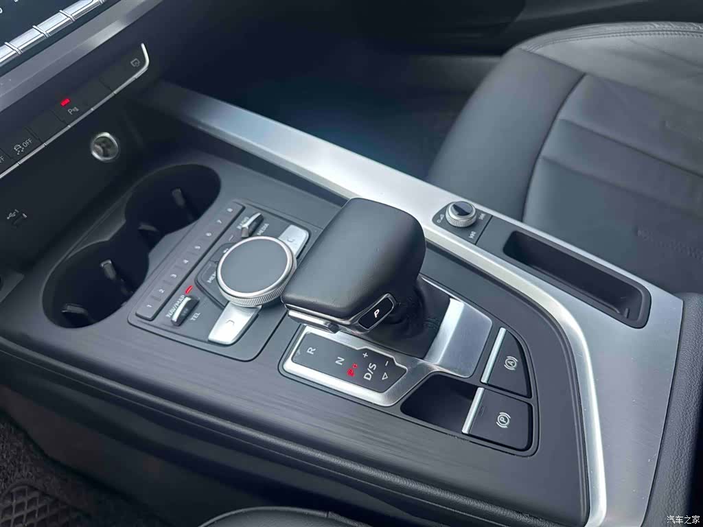 Audi A4L, 2018 13