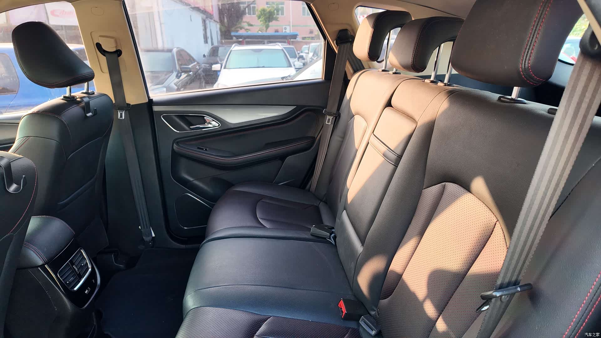 Wuling 560, 2016 36