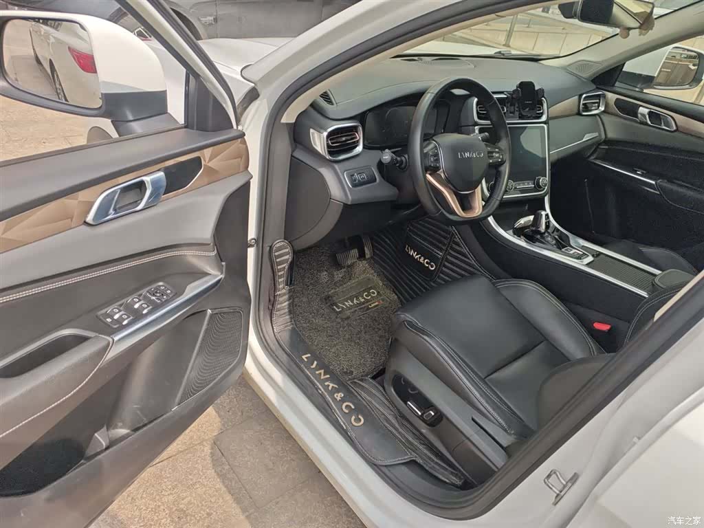 Lynk & Co 01, 2019 15