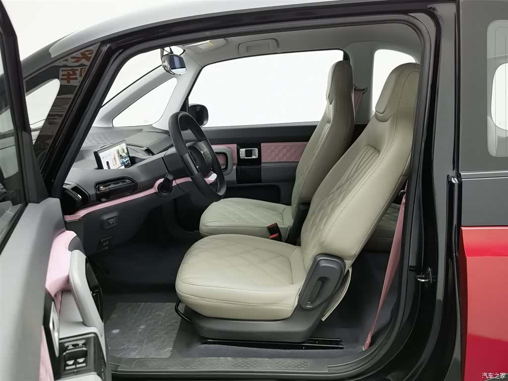 Wuling E300, 2020 10