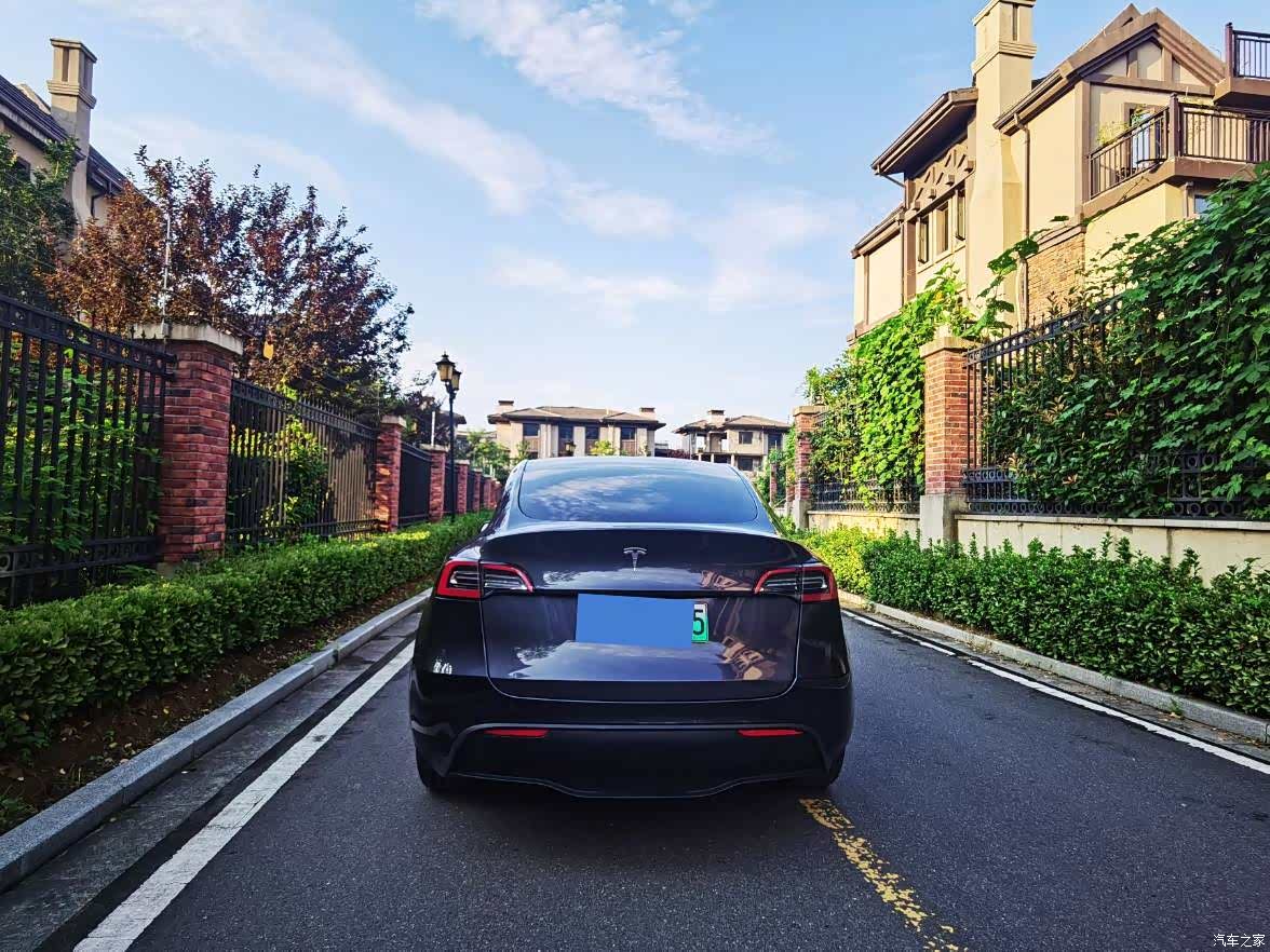 Tesla Model Y, 2024 24