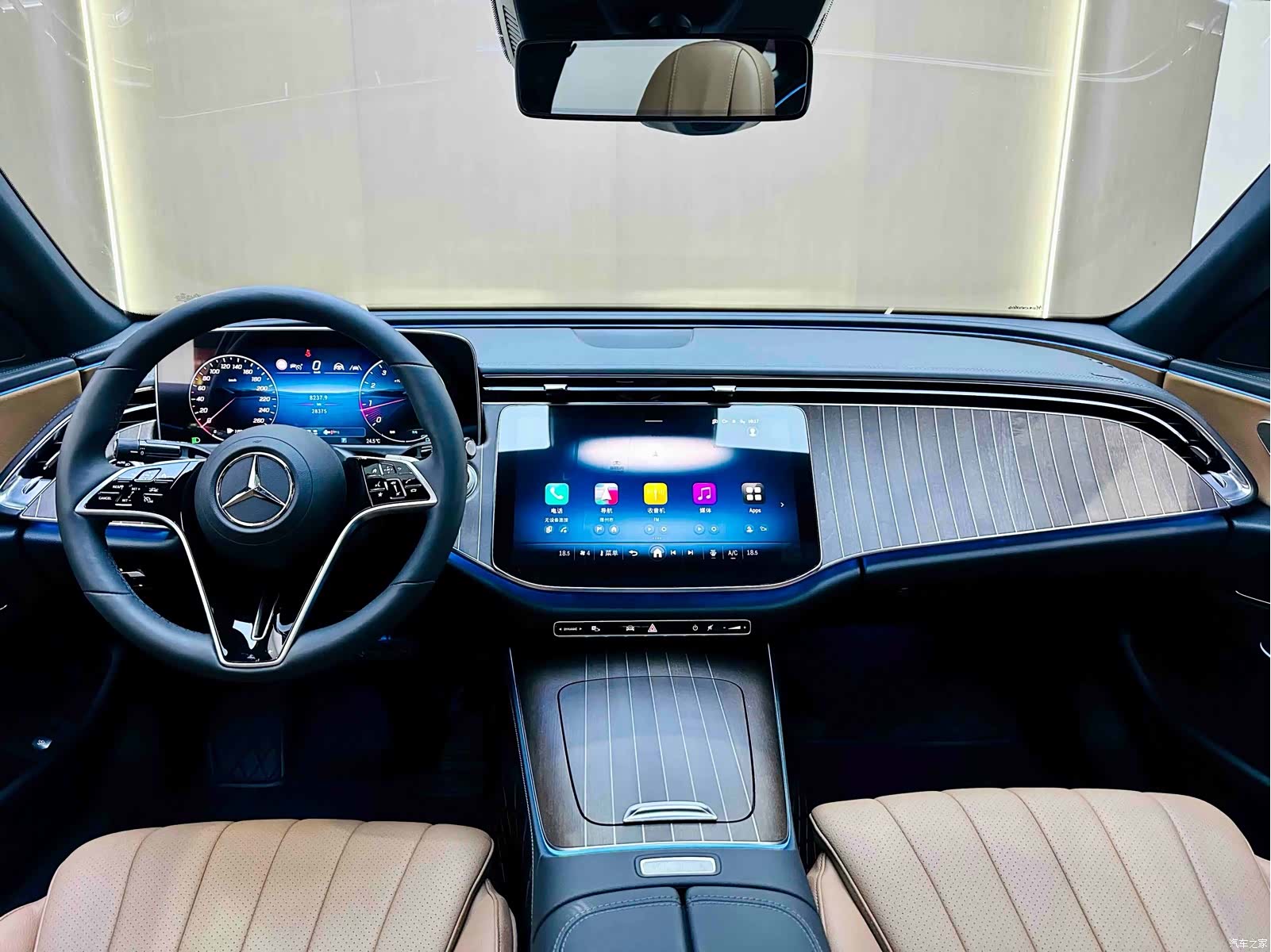 Mercedes-Benz E-Class, 2025 13