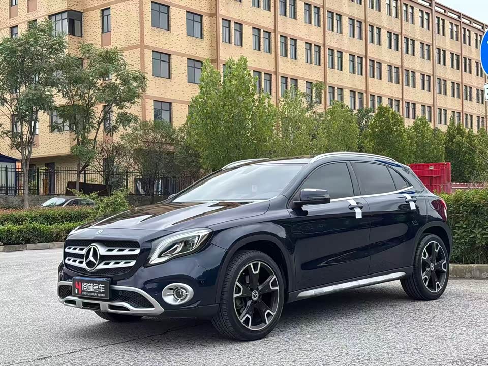 Mercedes-Benz GLA