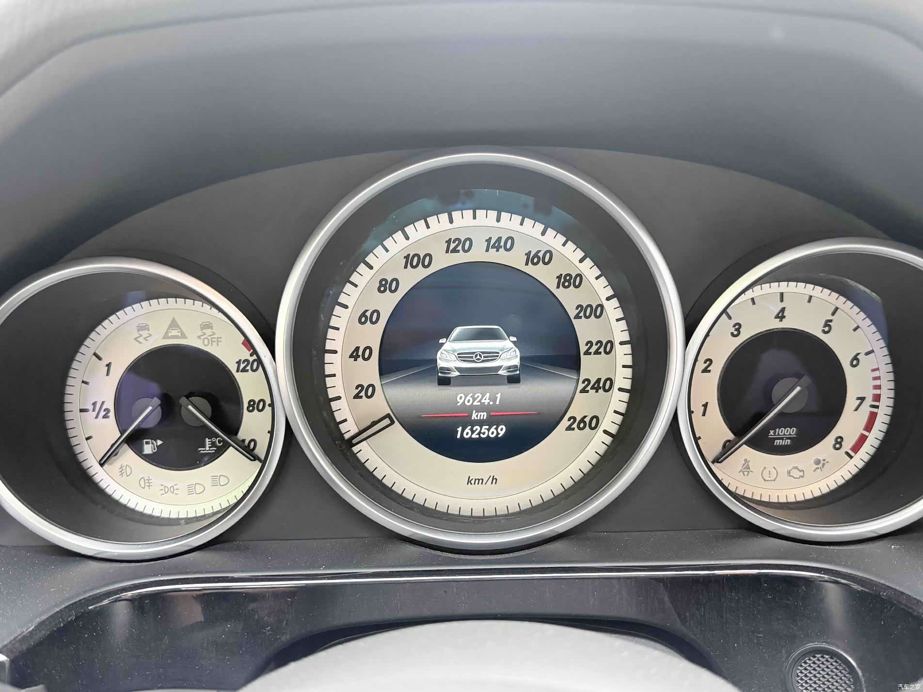 Mercedes-Benz E-Class, 2014 17