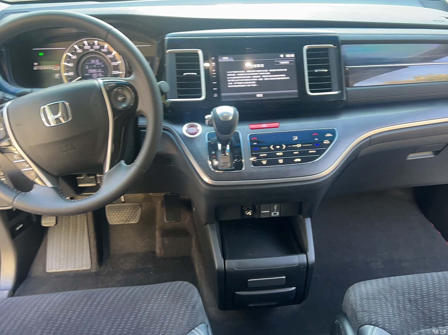 Honda Elysion, 2019 12