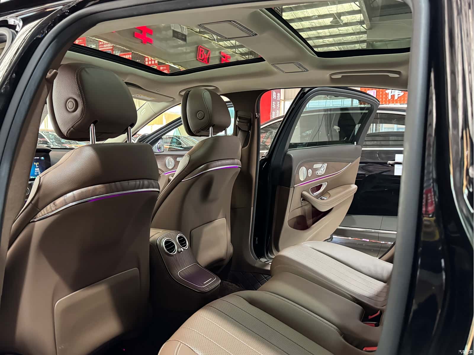 Mercedes-Benz E-Class, 2022 20