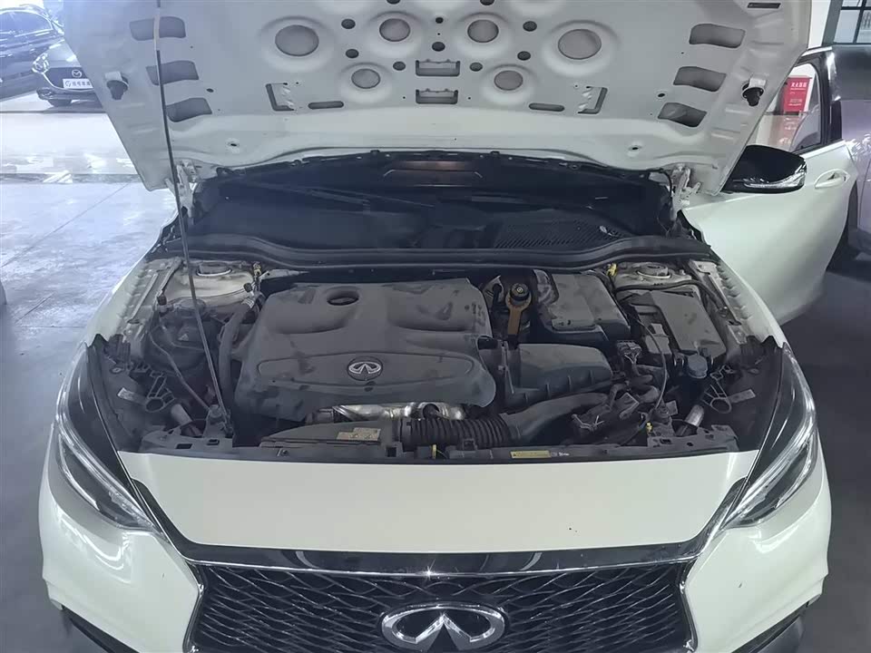 Infiniti QX30 Infiniti QX30