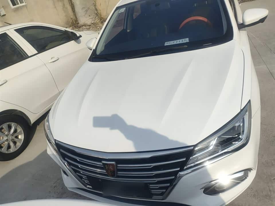 Roewe i5