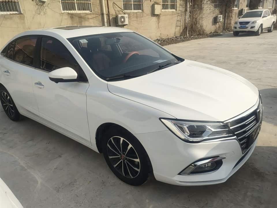 Roewe i5