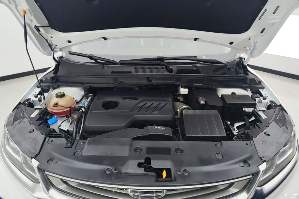 Geely Coolray, 2020 10