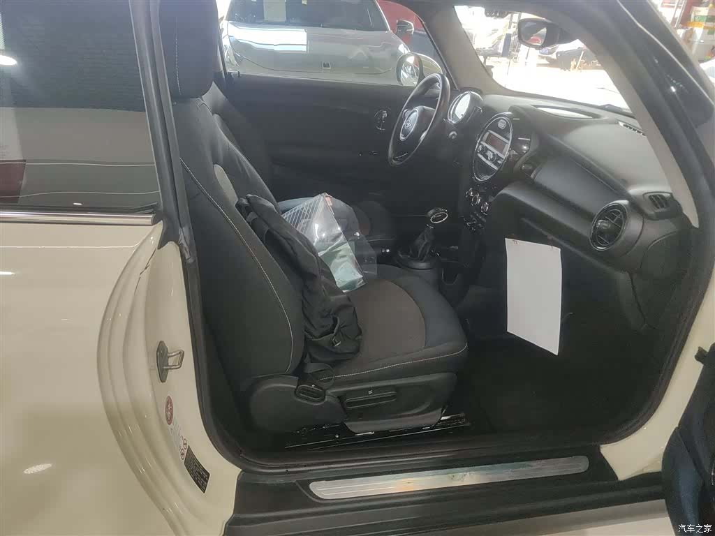 Mini ONE, 2015 25