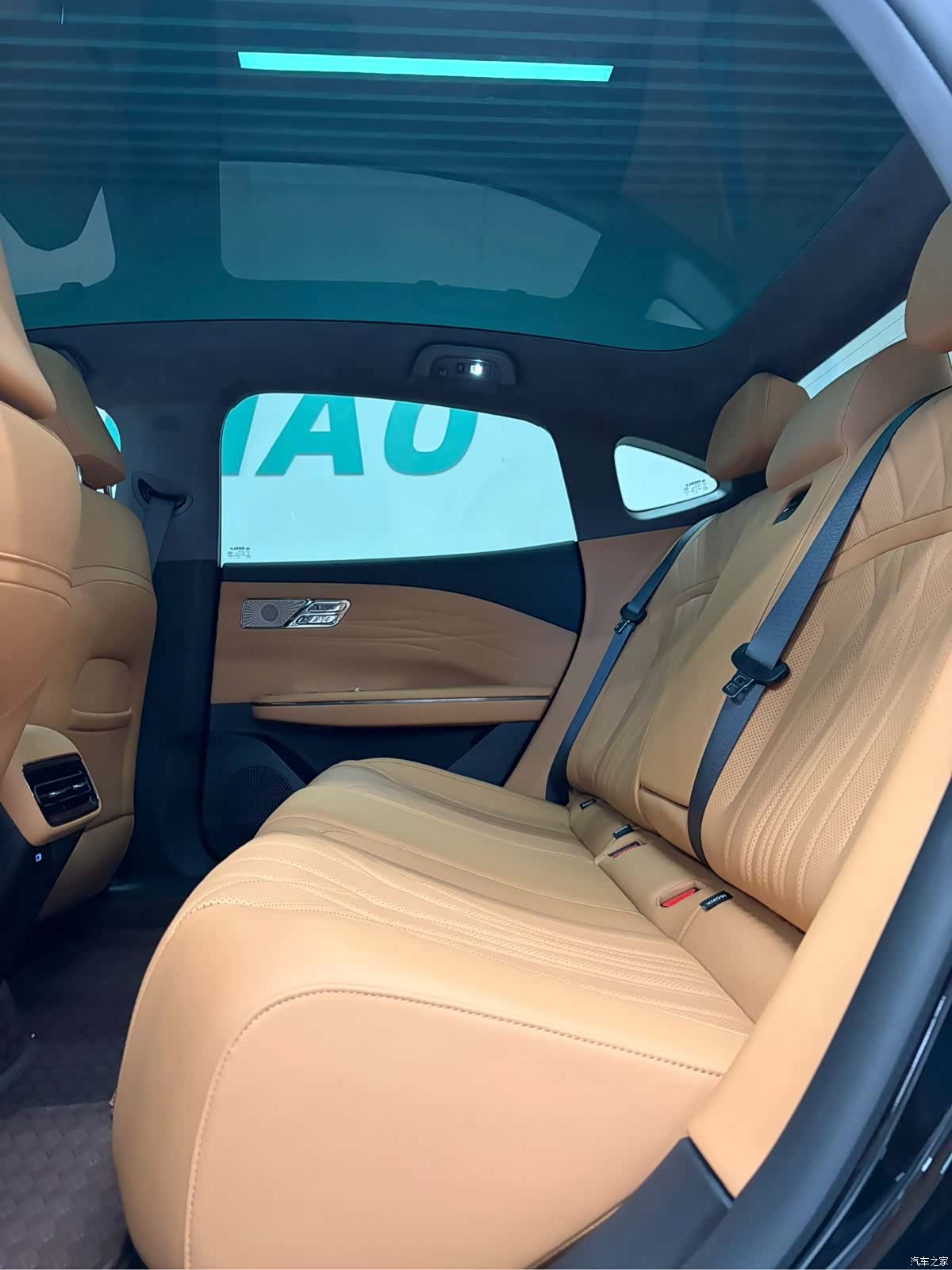 Geely 8, 2026 6