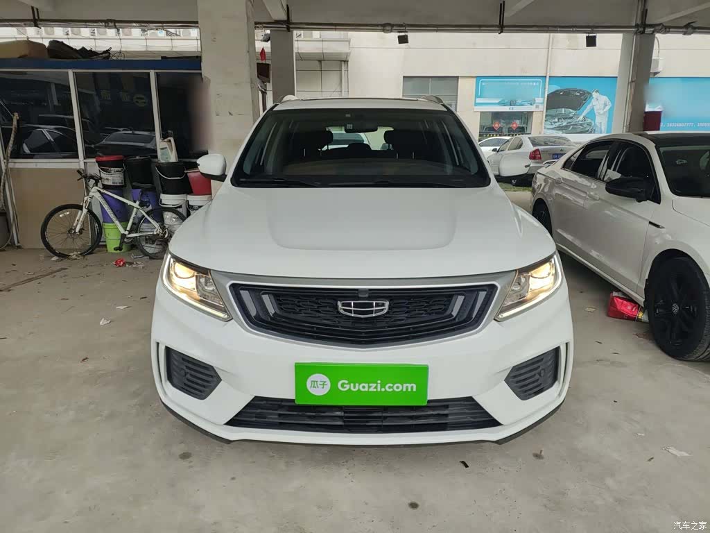 Geely X6, 2021 3