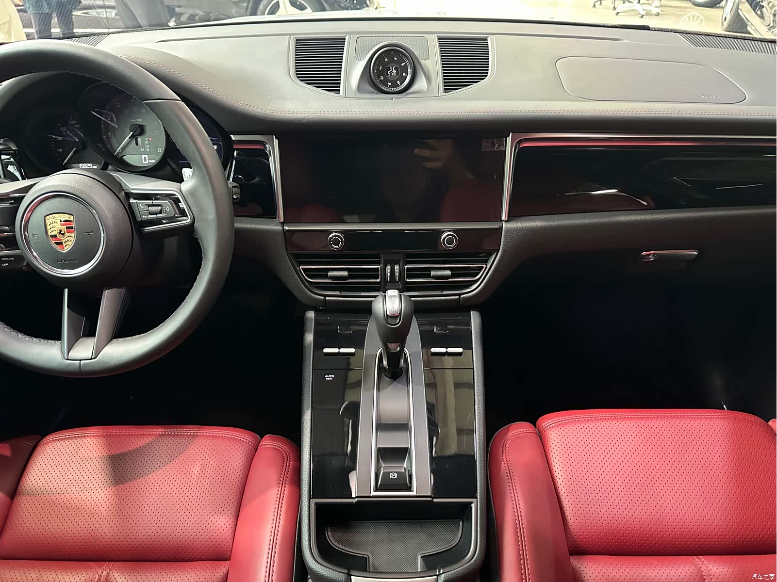 Porsche Macan, 2023 8
