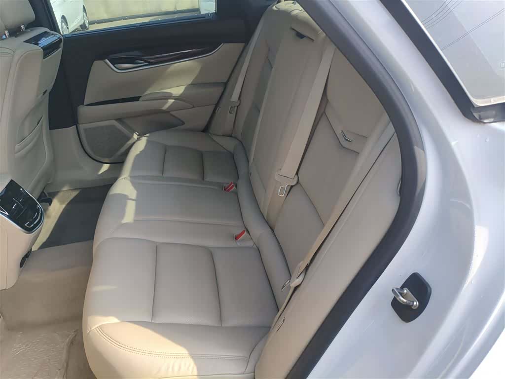 Cadillac XTS, 2015 17