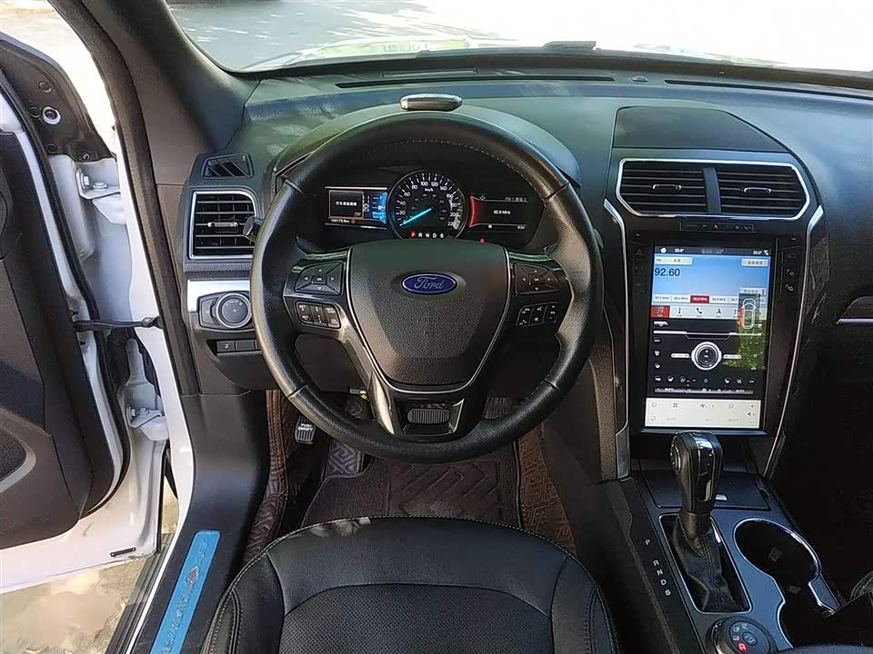Ford Explorer Ford Explorer