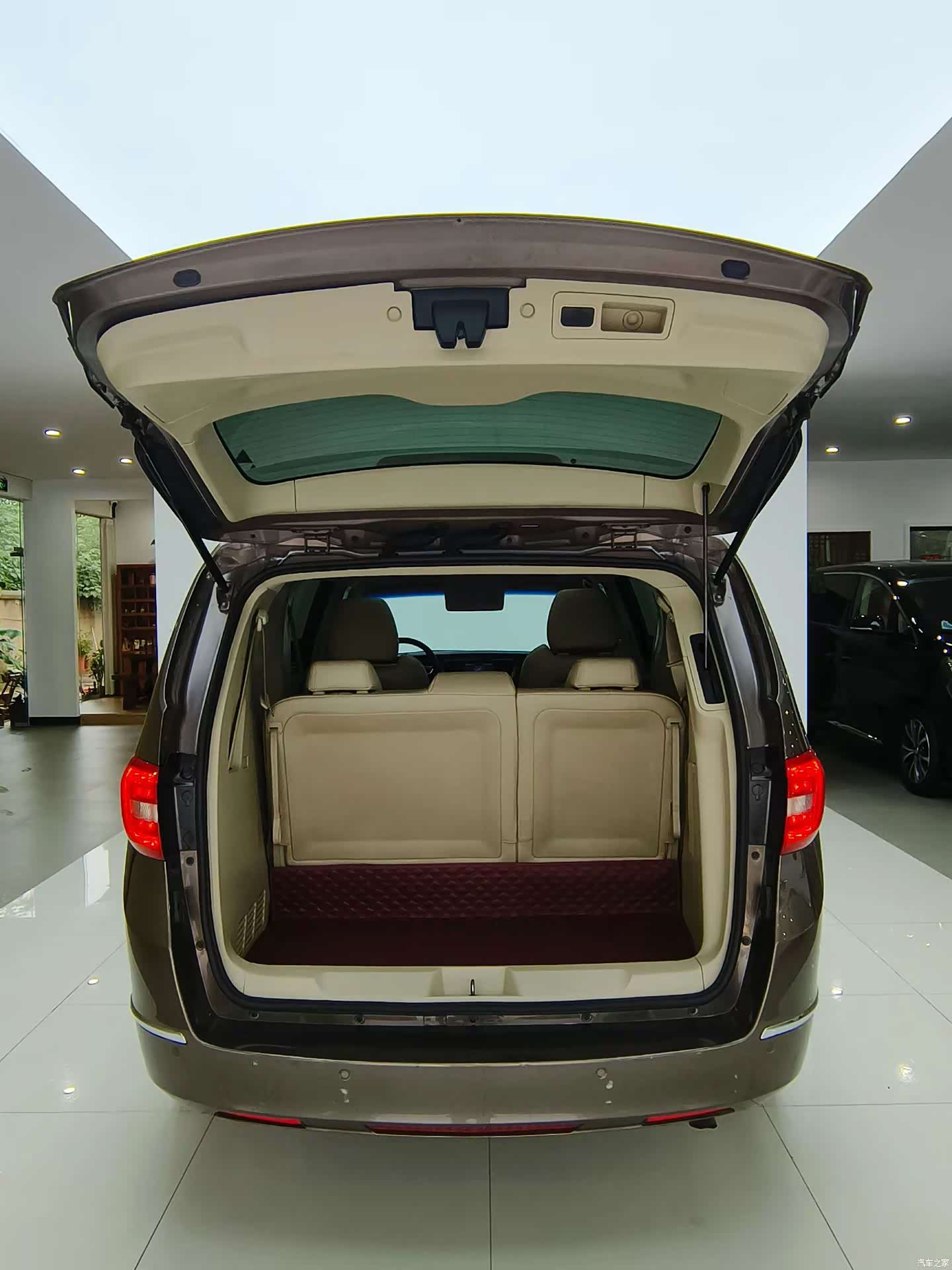 Buick GL8, 2016 30