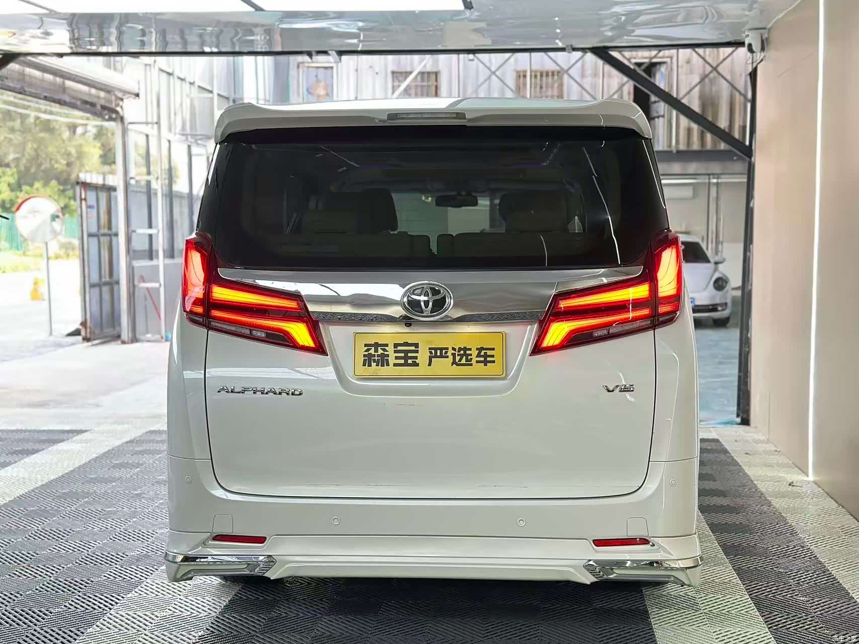 Toyota Alphard, 2016 8
