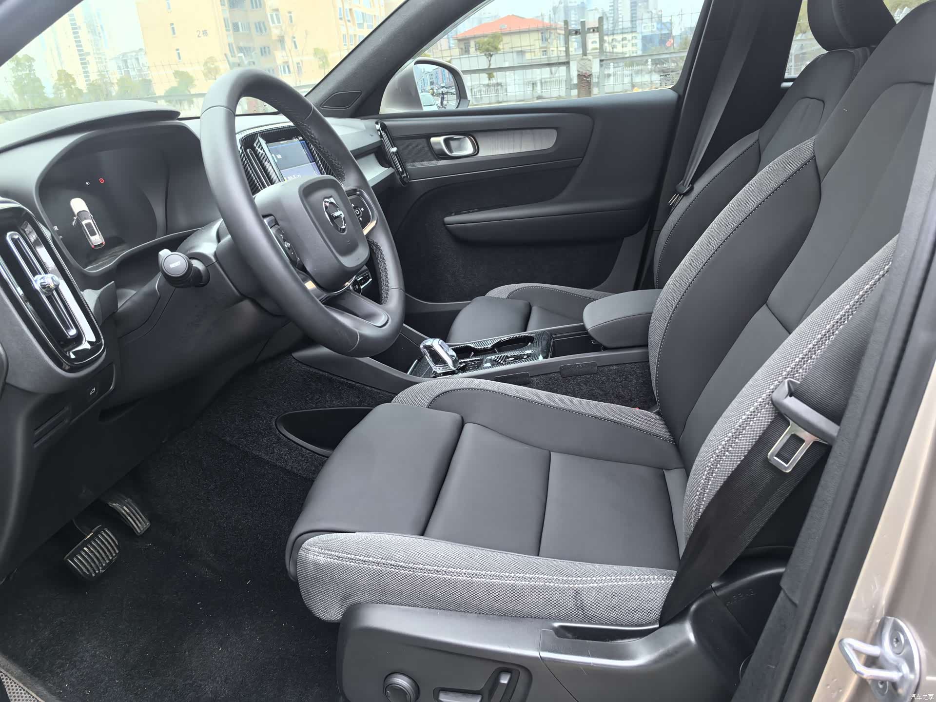 Volvo XC40, 2024 9