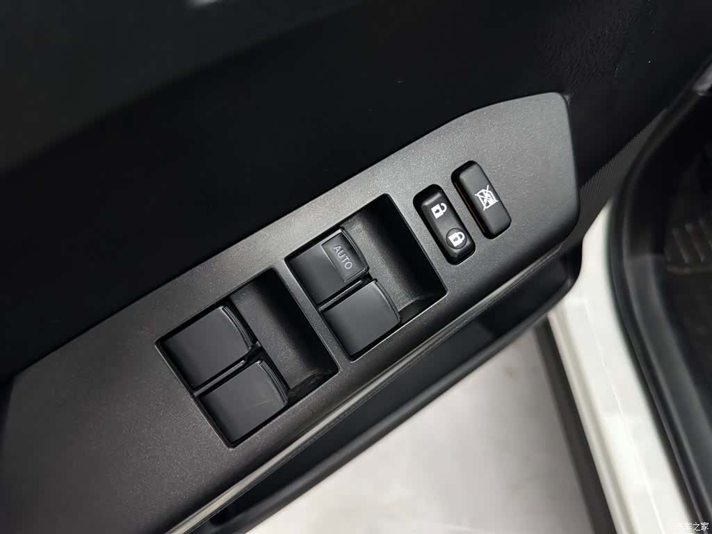 Toyota RAV4, 2019 24
