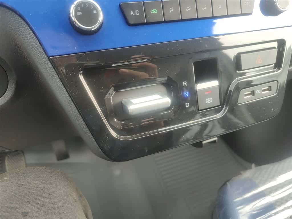 DongFeng EM27, 2025 14