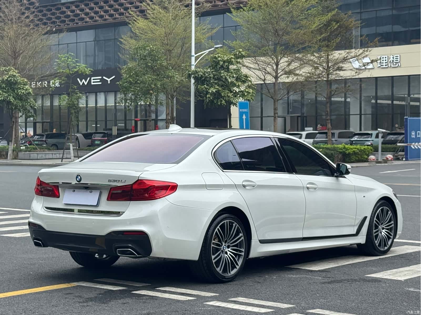 BMW 5 Series, 2019 41