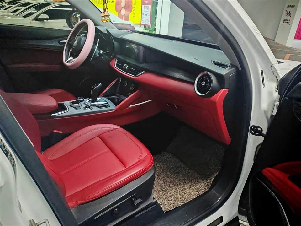Alfa Romeo Stelvio Alfa Romeo Stelvio