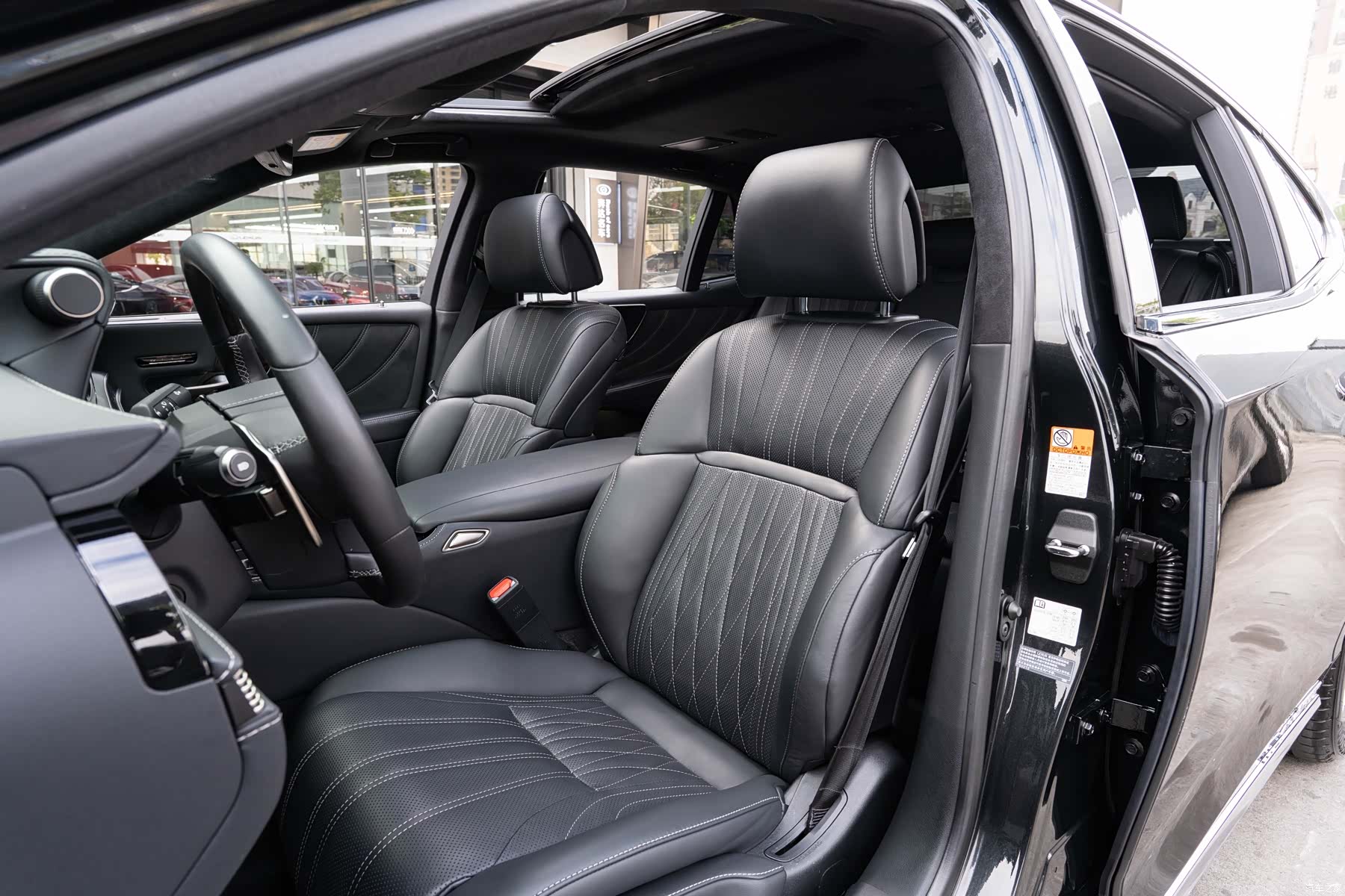 Lexus LS, 2021 11