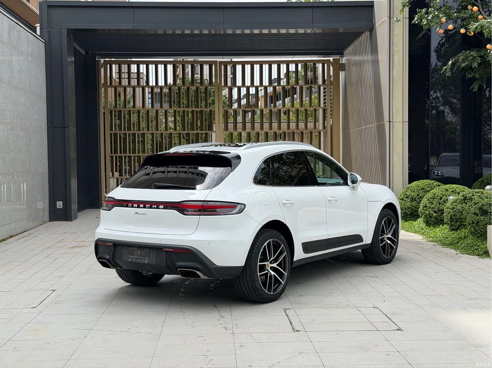 Porsche Macan, 2023 все фото