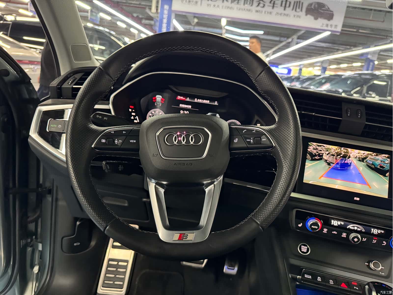 Audi Q3, 2022 10