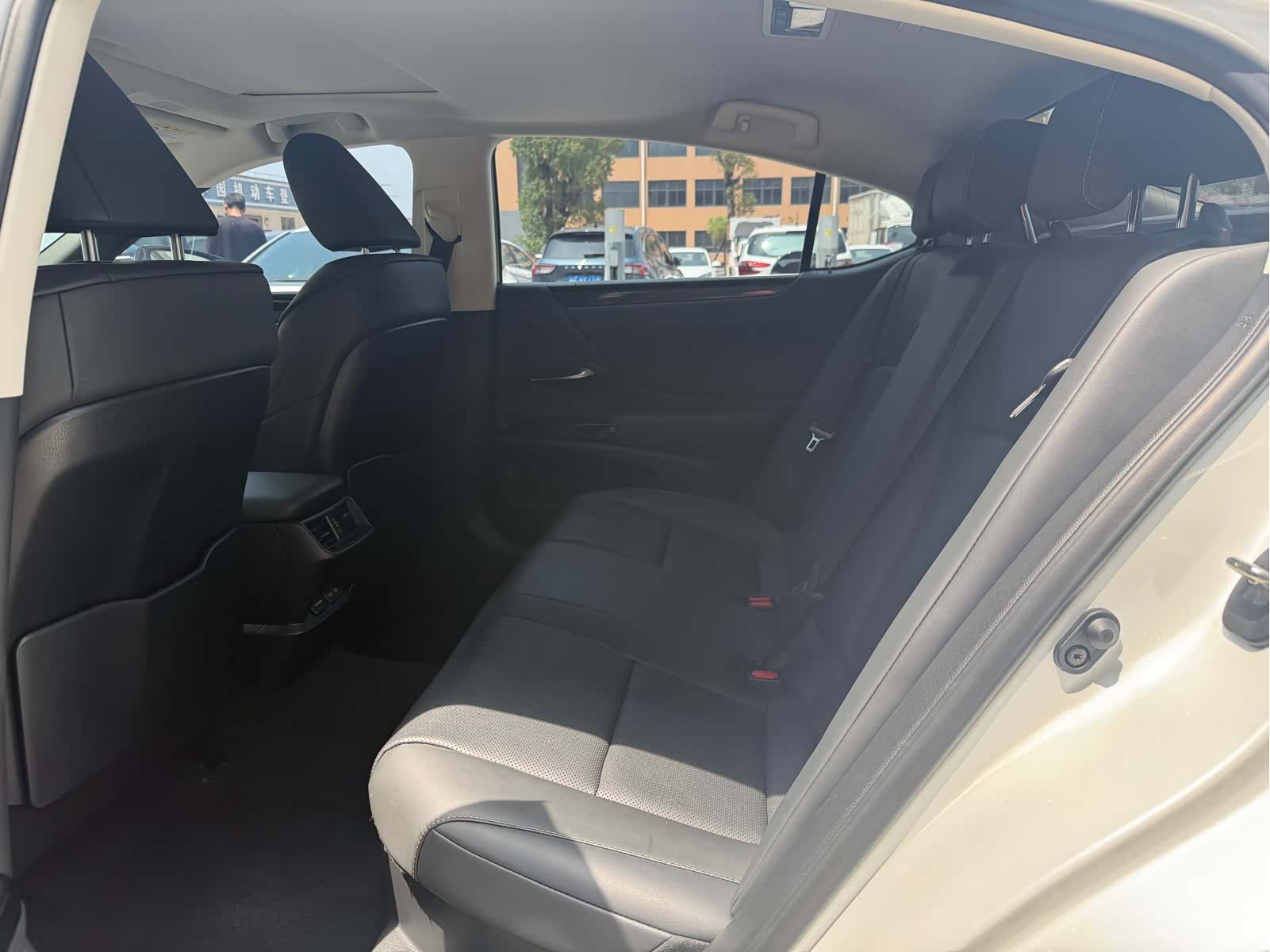 Lexus ES, 2023 6
