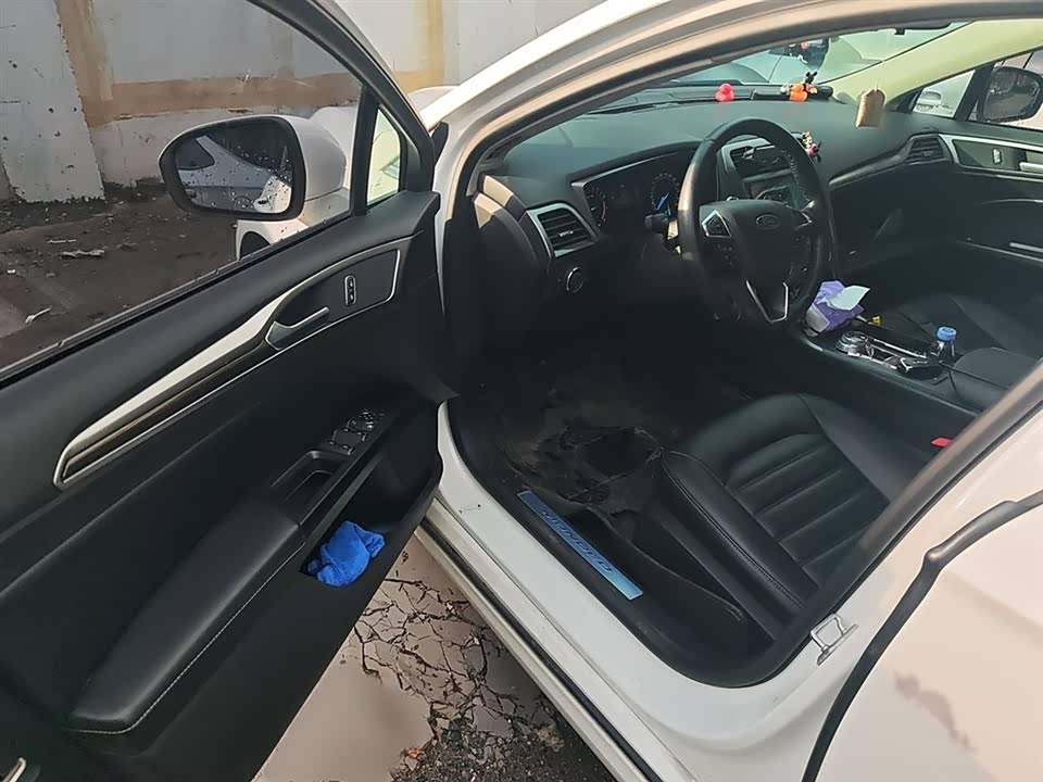 Ford Mondeo Ford Mondeo