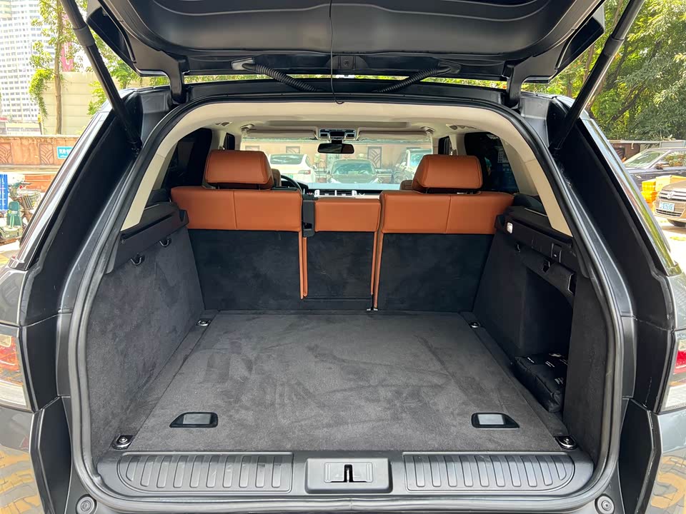 Land Rover Range Rover Sport Land Rover Range Rover Sport
