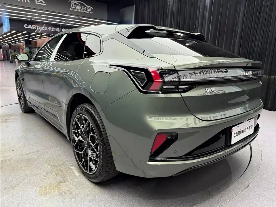 Zeekr 001