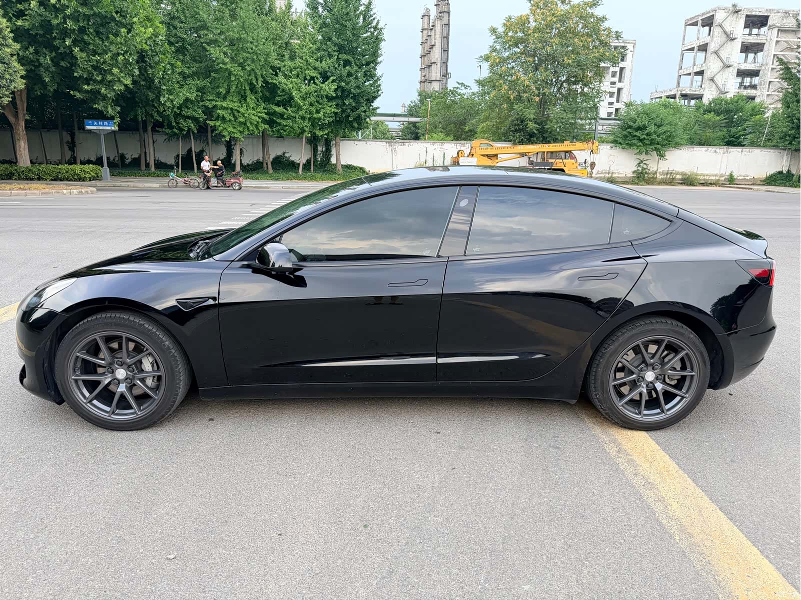 Tesla Model 3, 2023 4