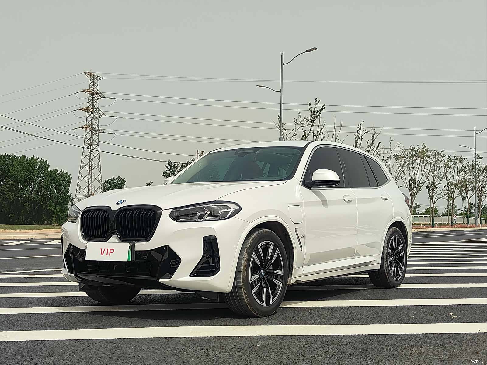 BMW iX3, 2024 1