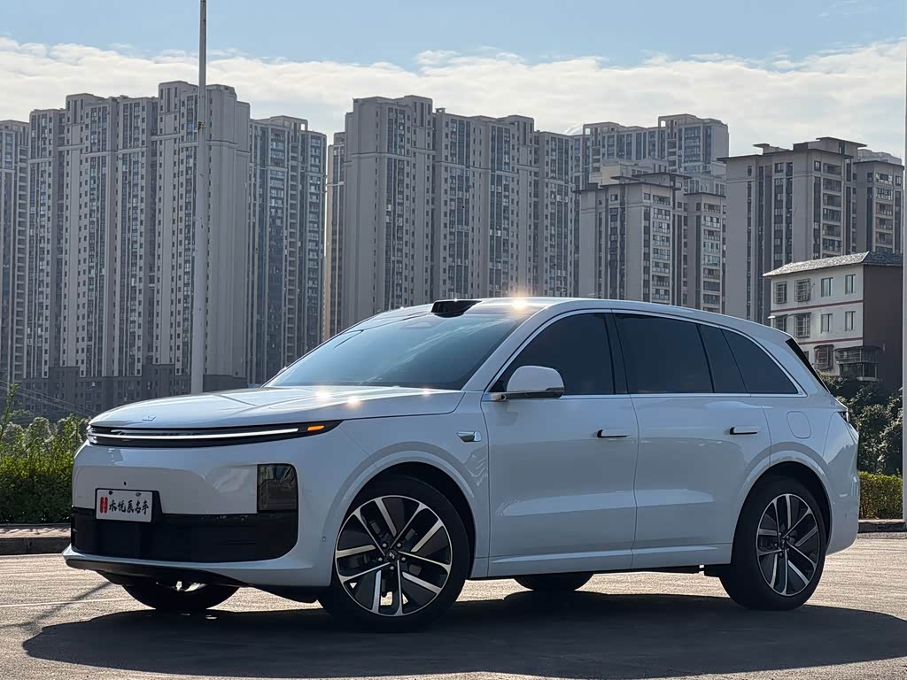 Li Auto L6