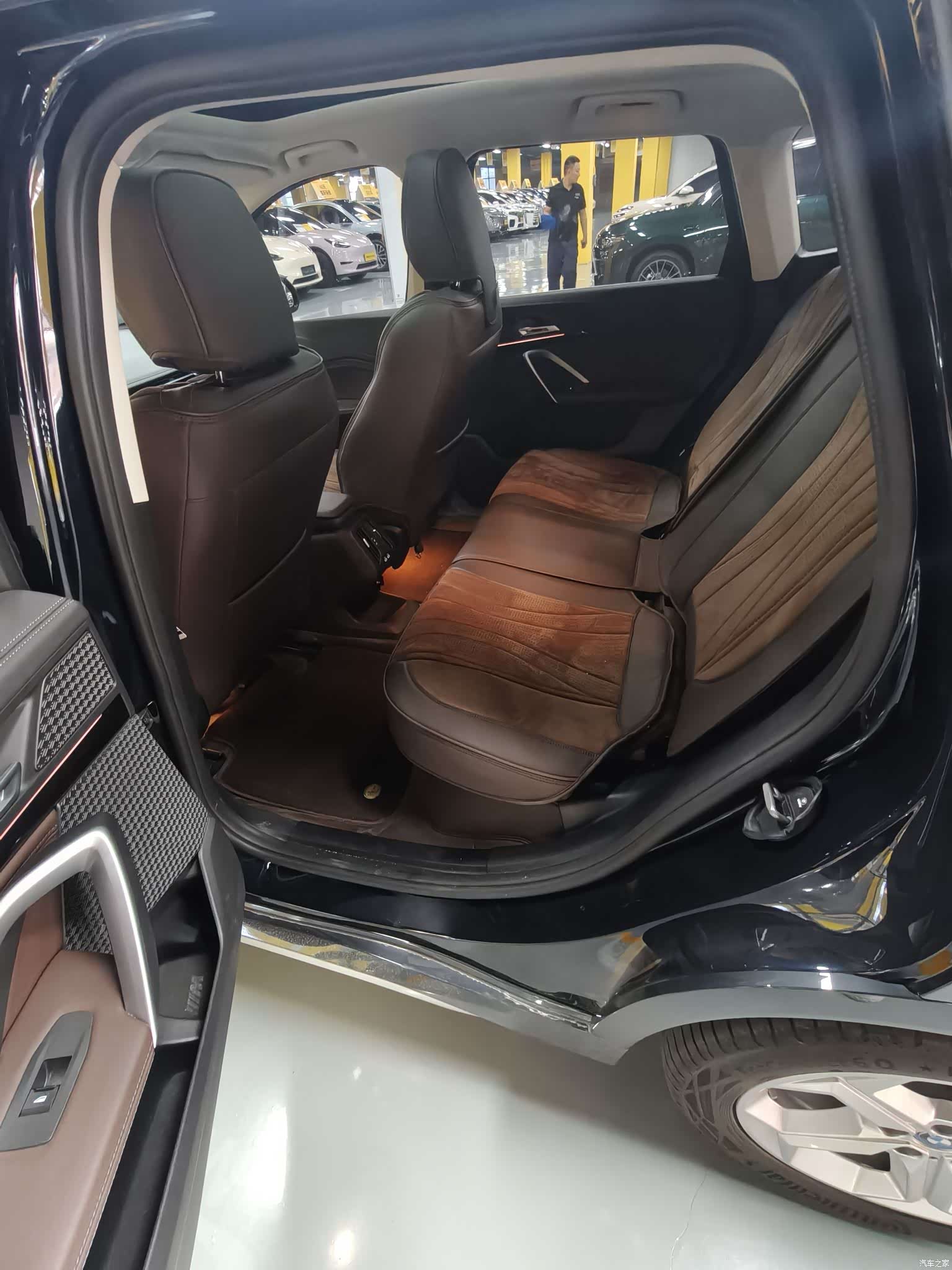 BMW iX1, 2025 9