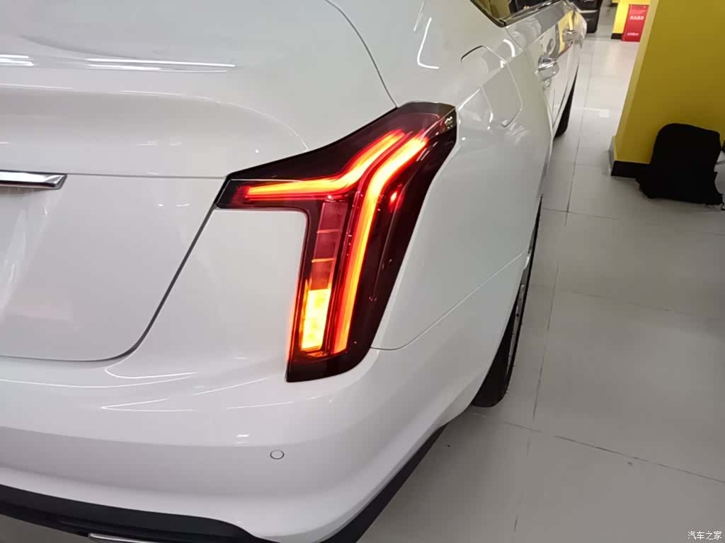 Cadillac CT5, 2023 8