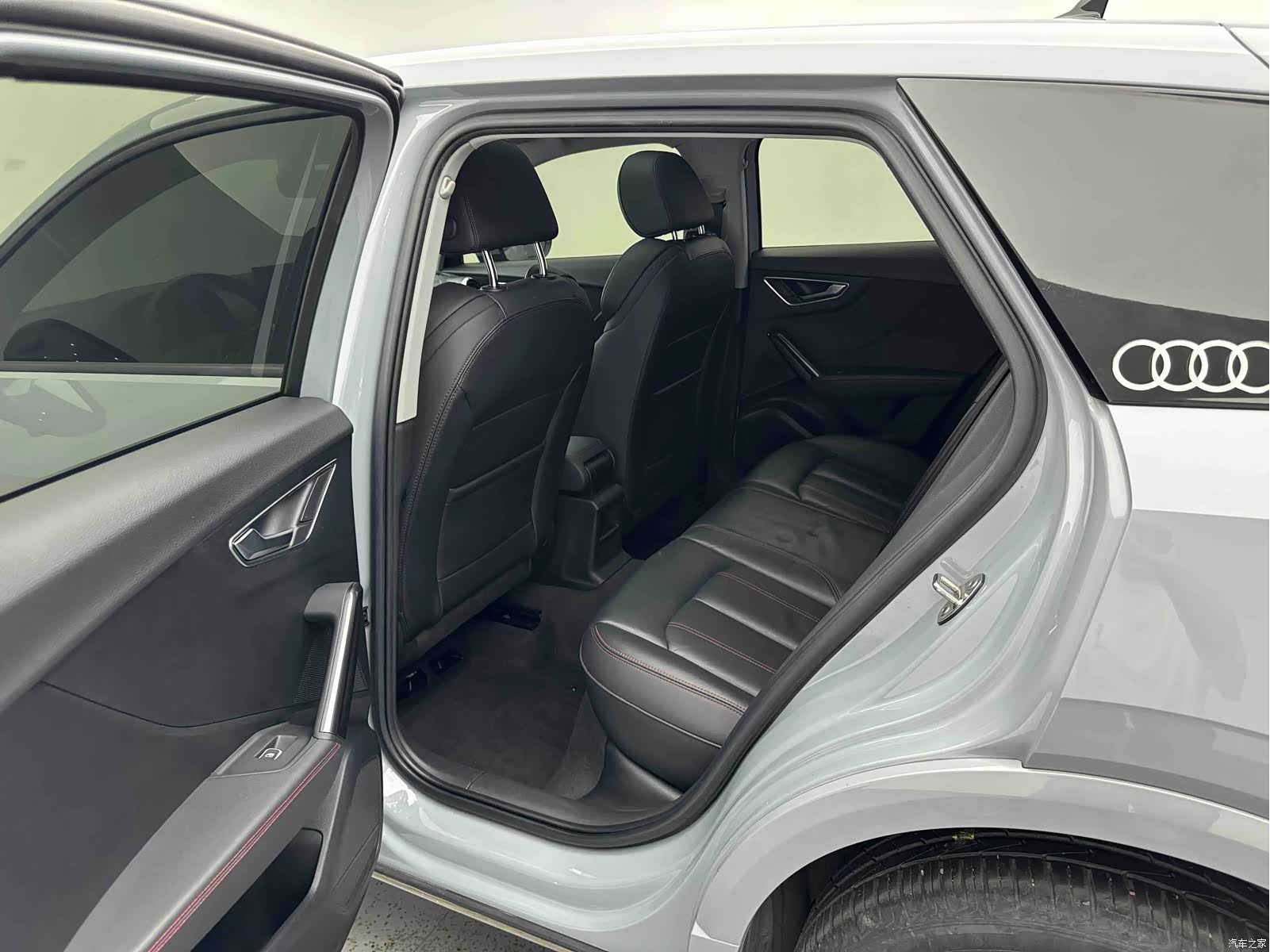 Audi Q2L, 2023 12