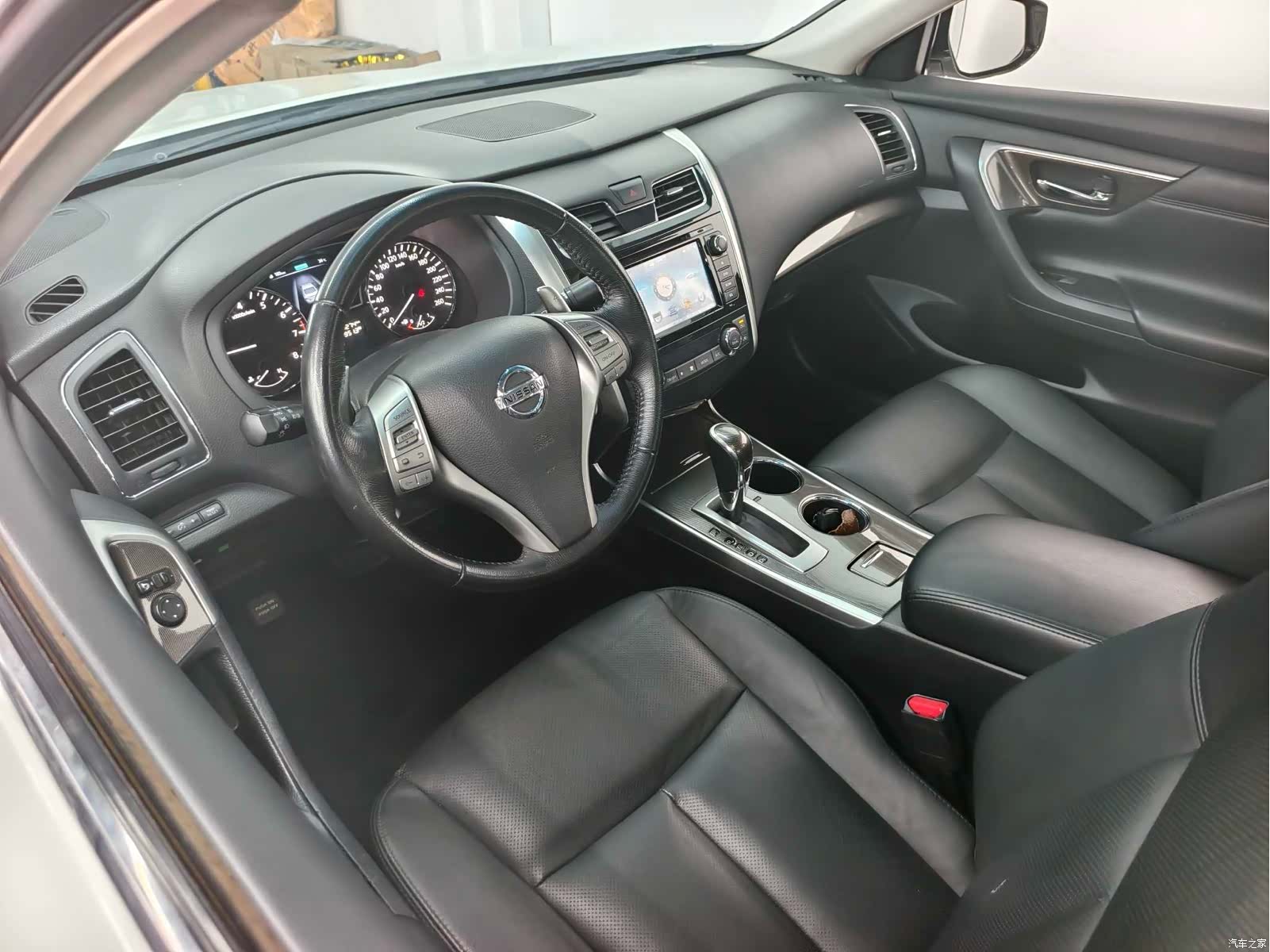 Nissan Teana, 2013 8