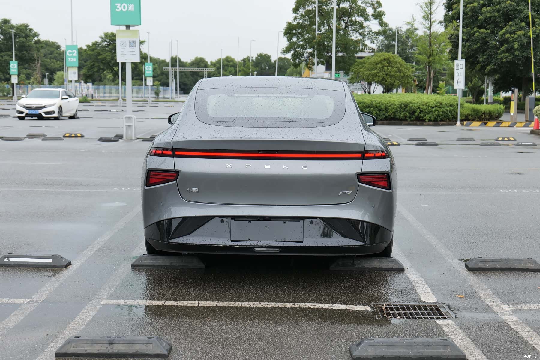 Xpeng P7, 2020 6