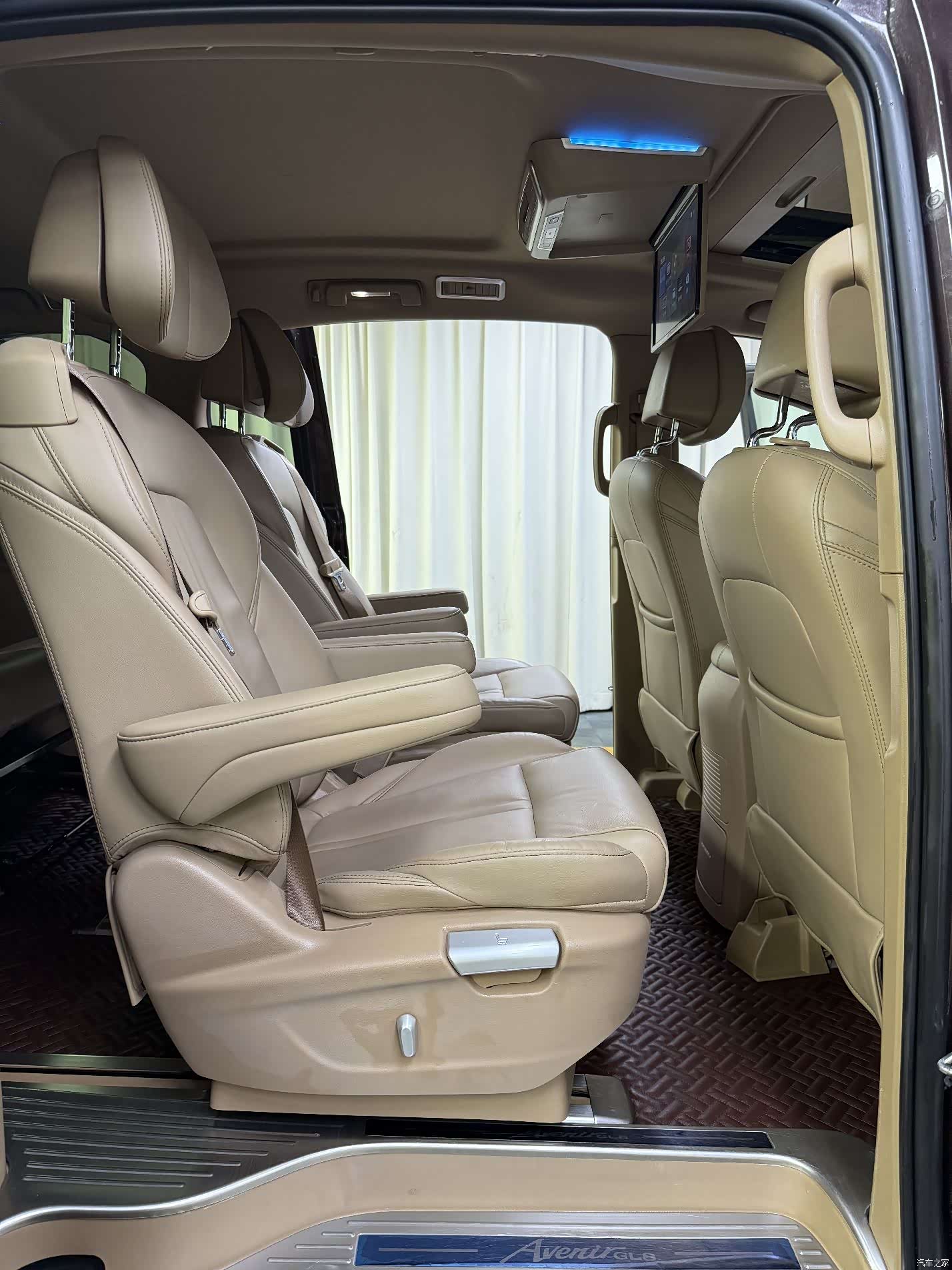 Buick GL8, 2019 24