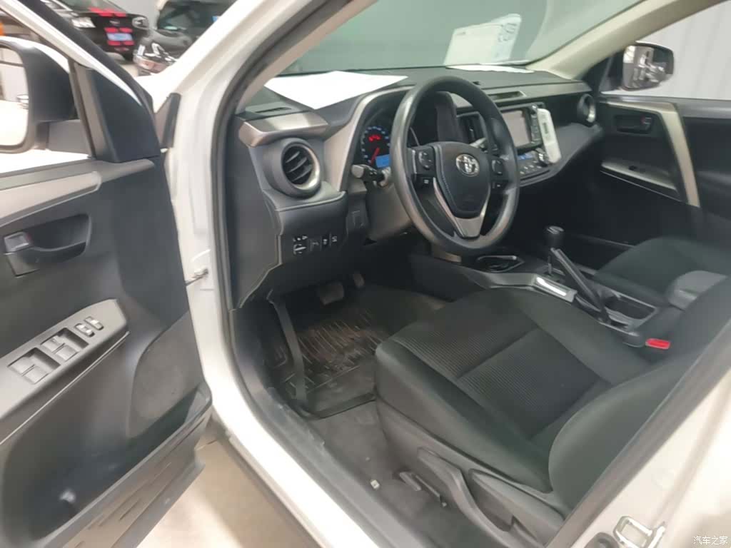 Toyota RAV4, 2018 16
